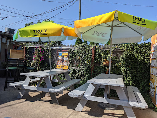 CJ Sparrow Pub & Eatery
